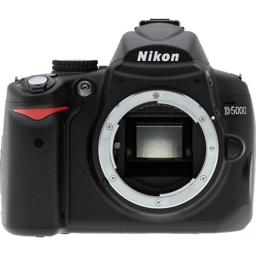 Nikon D5000 (body)