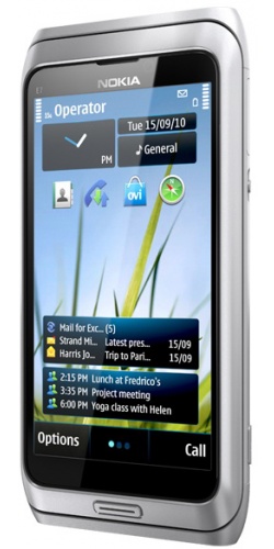 Фото телефона Nokia E7-00 silver white
